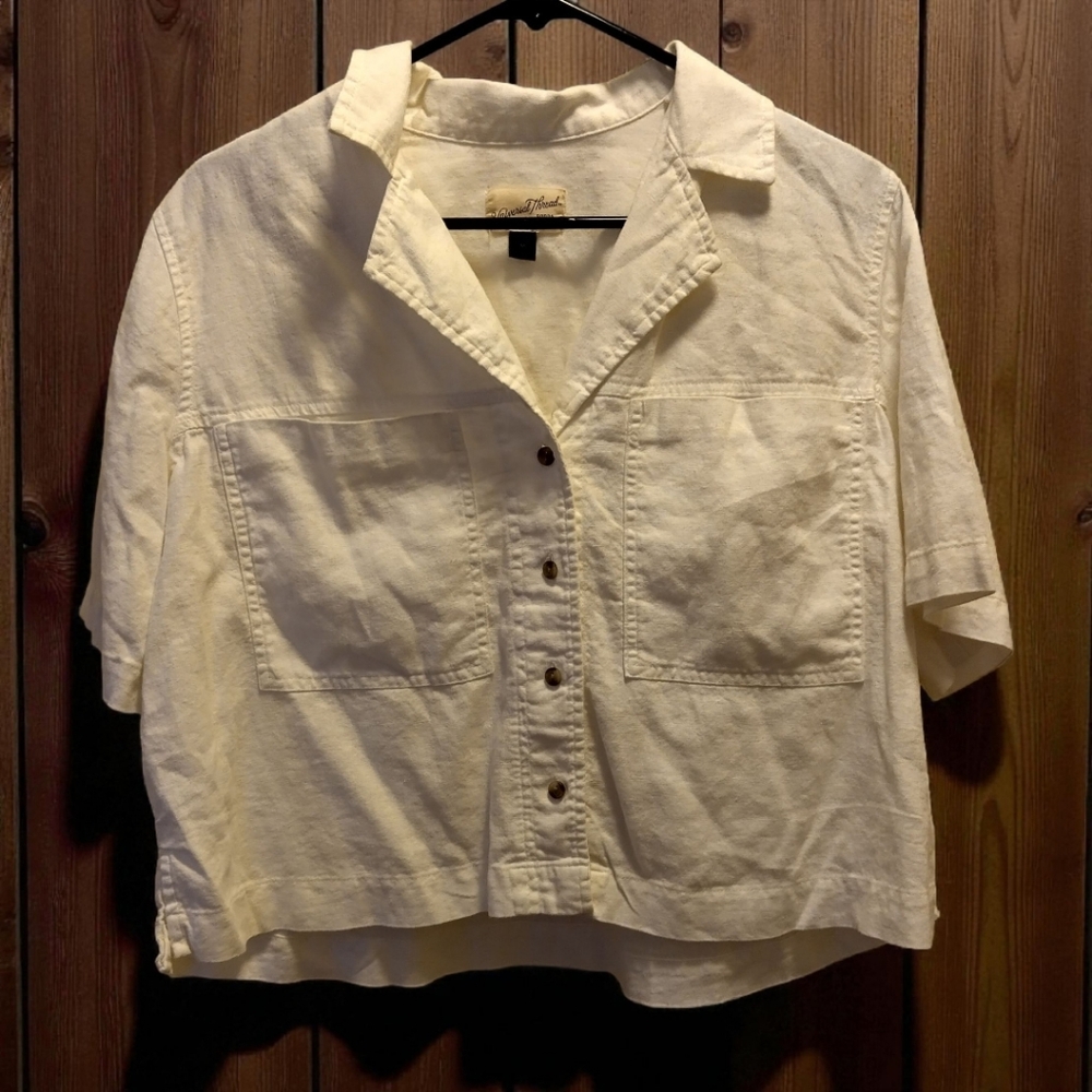 Universal Thread White Short Sleeve Shirt